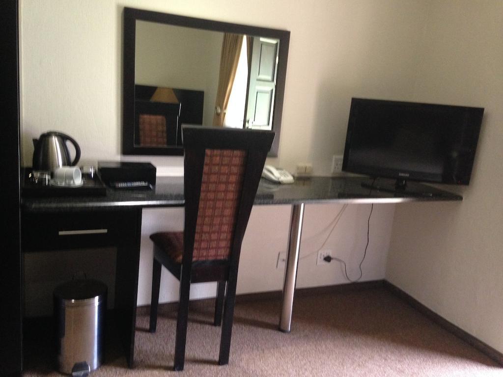 The Waterfront Country Lodge Vaalview Zimmer foto